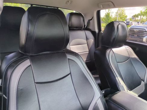 Certified 2020 Toyota Tacoma SR5 AWD/4WD image 7