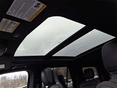 Used 2022 Lincoln Navigator Black Label image 14