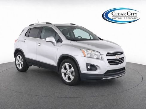 Used 2016 Chevrolet Trax LTZ FWD image 2