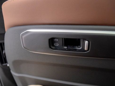 New 2026 BMW X5 xDrive50e image 21