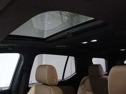 Used 2023 Chevrolet Traverse Premier w/ LPO, Floor Liner Package AWD/4WD image 16