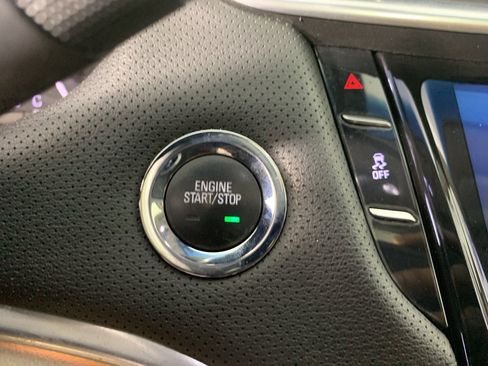 Used 2018 Cadillac XTS Luxury FWD image 16