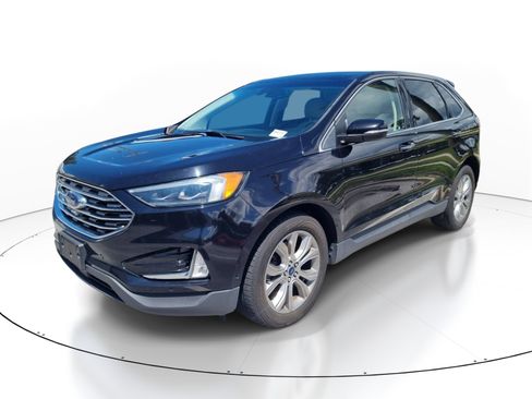 Used 2019 Ford Edge Titanium w/ Equipment Group 301A AWD/4WD image 4