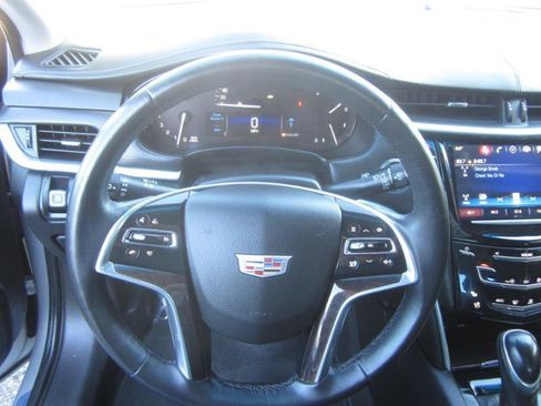 Used 2017 Cadillac XTS image 16