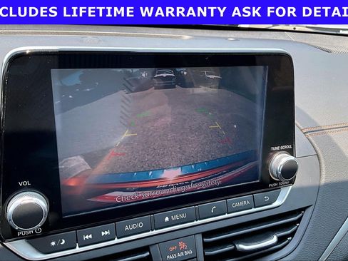 Used 2020 Nissan Altima 2.5 SR w/ Premium Package FWD image 18