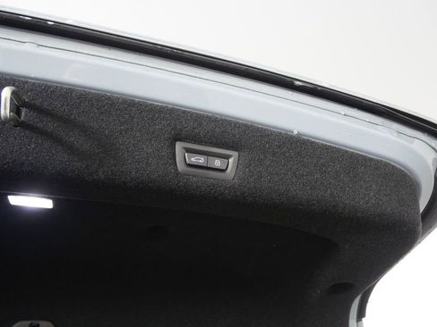 Certified 2023 BMW 760i xDrive image 22