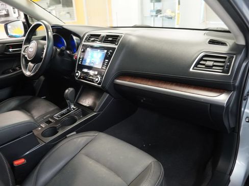 Used 2018 Subaru Outback 3.6R Limited AWD/4WD image 39