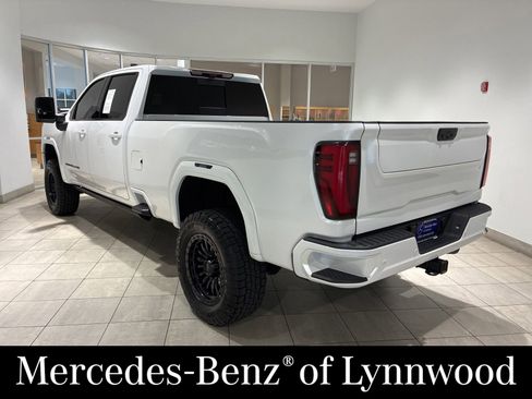 Used 2024 GMC Sierra 3500 Denali Ultimate AWD/4WD image 11