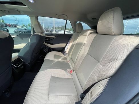 Used 2025 Subaru Outback Premium AWD/4WD image 23