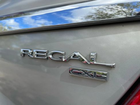 Used 2011 Buick Regal CXL image 12