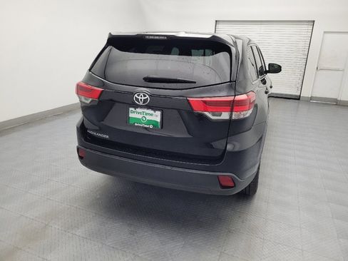 Used 2019 Toyota Highlander LE image 7