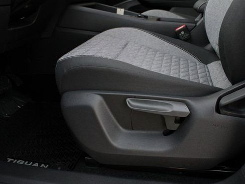 New 2026 Volkswagen Tiguan S image 9