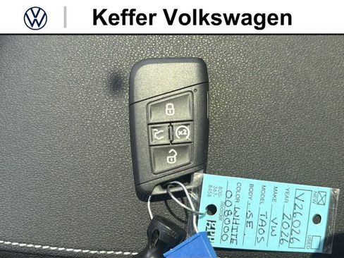 New 2026 Volkswagen Taos SE AWD/4WD image 36