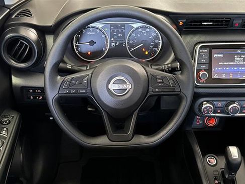New 2025 Nissan Kicks Play S image 12