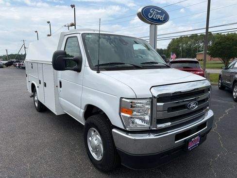 New 2026 Ford E-350 and Econoline 350 Super Duty w/ Power Equipment Group RWD image 1