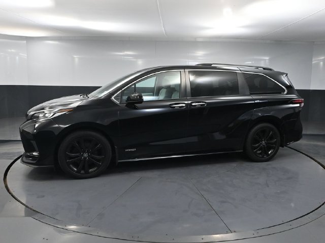 Used 2021 Toyota Sienna XSE FWD image 7
