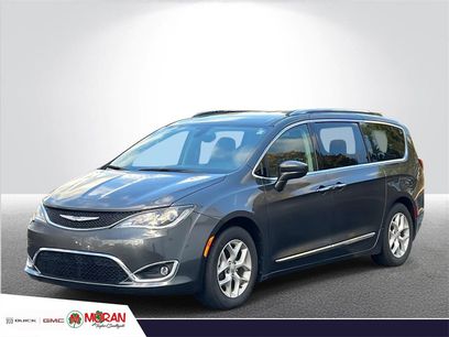 Used 2018 Chrysler Pacifica Touring-L Plus w/ Tire & Wheel Group