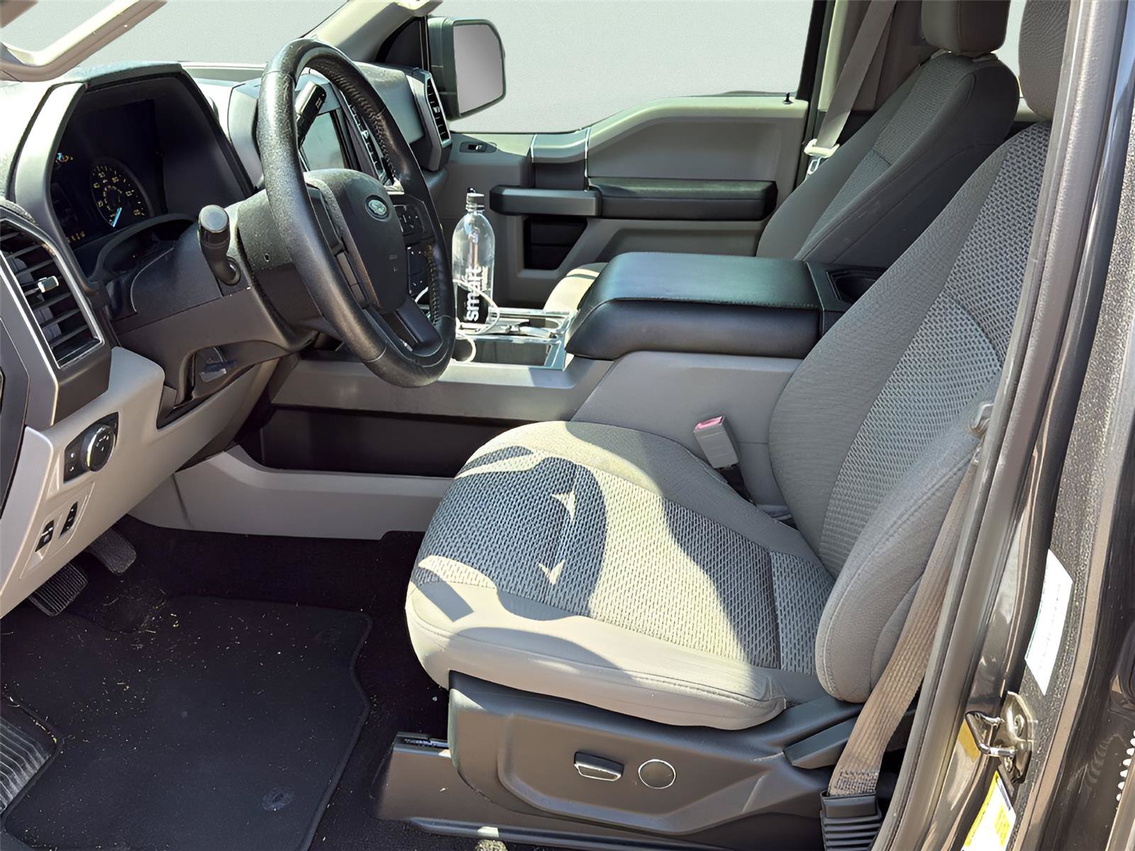 Used 2018 Ford F150 XLT w/ Equipment Group 301A Mid RWD image 3