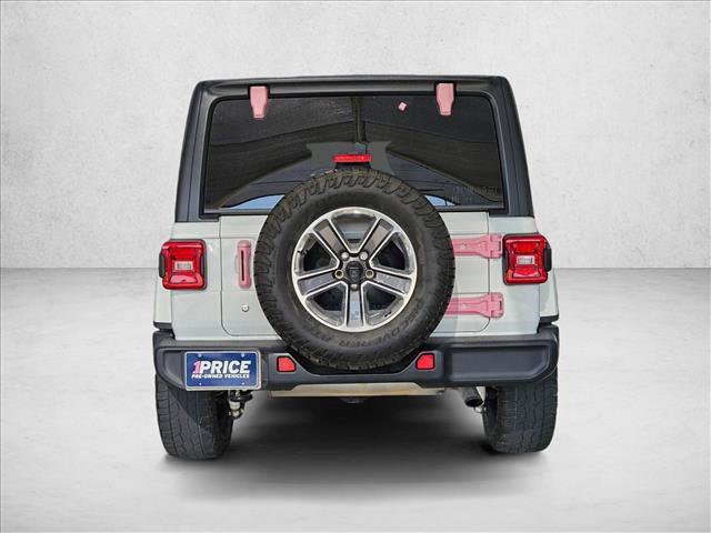 Used 2018 Jeep Wrangler Unlimited Sahara w/ Dual Top Group AWD/4WD image 6
