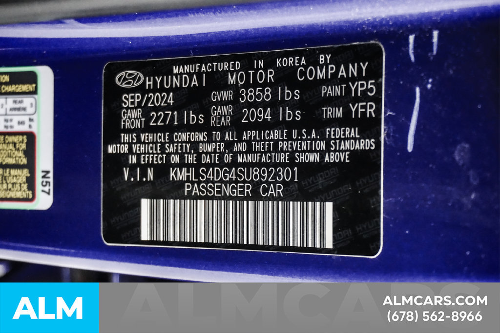 Used 2025 Hyundai Elantra SEL FWD image 57