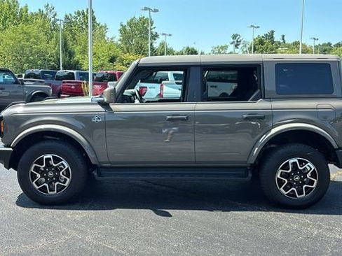 New 2026 Ford Bronco Outer Banks AWD/4WD image 4