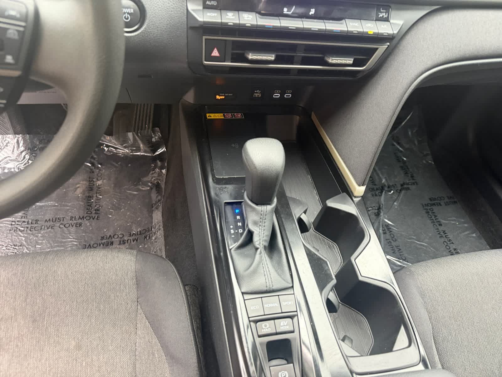 Used 2025 Toyota Camry LE FWD image 16