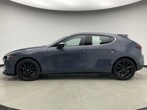 Used 2021 MAZDA MAZDA3 Hatchback w/Premium Plus Pkg image 2