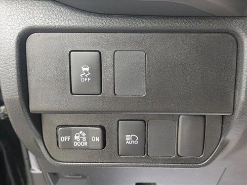 Used 2022 Toyota Tacoma SR5 RWD image 13