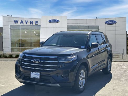 New 2026 Ford Explorer Active image 2