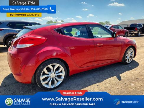 Used 2013 Hyundai Veloster w/ Style Pkg FWD image 4