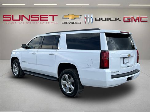 Certified 2019 Chevrolet Suburban LT RWD image 6