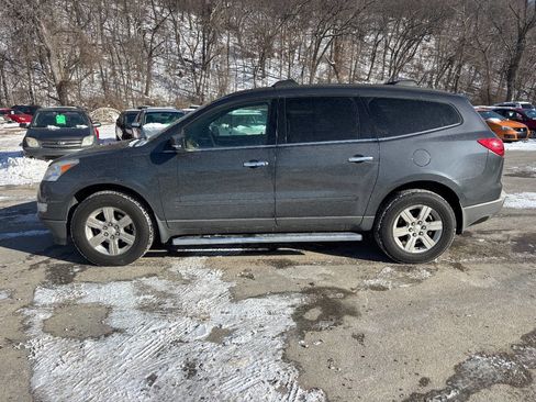 Used 2012 Chevrolet Traverse LT w/ LPO, 'HIT The Road' Package FWD image 8