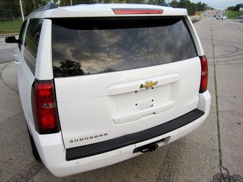 Used 2018 Chevrolet Suburban LS AWD/4WD image 15