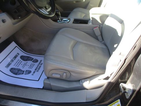 Used 2009 Cadillac SRX AWD w/ Third Row Seating Package image 9