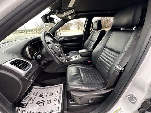 Used 2018 Jeep Grand Cherokee Limited image 16