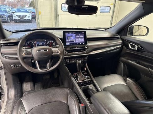 Used 2023 Jeep Compass Trailhawk image 7