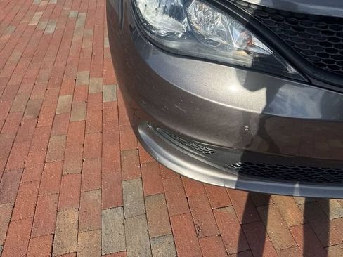 Used 2023 Chrysler Voyager LX FWD image 21
