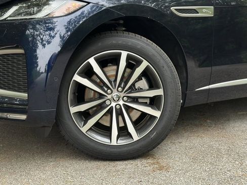 New 2026 Jaguar F-PACE R-Dynamic S image 2