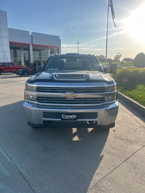 Used 2018 Chevrolet Silverado 3500 W/T w/ WT Convenience Package AWD/4WD image 2