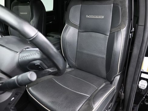 Used 2020 RAM 2500 Laramie w/ Night Edition image 20