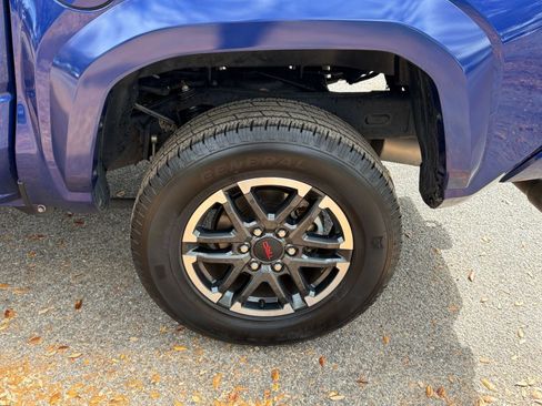 Used 2024 Toyota Tacoma TRD Sport image 25