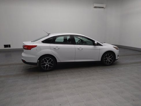Used 2017 Ford Focus SE FWD image 10