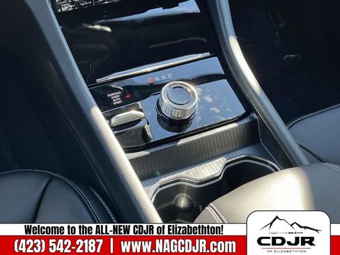 New 2025 Jeep Grand Cherokee Limited image 15