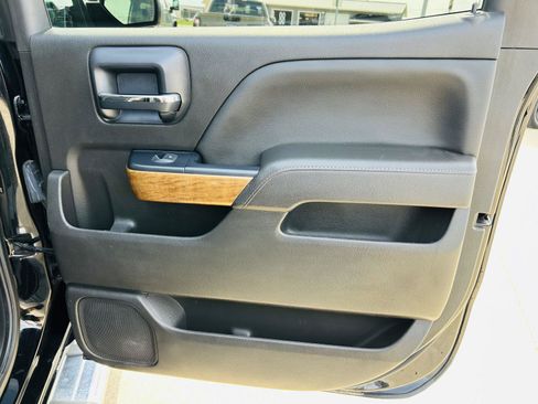 Used 2018 Chevrolet Silverado 1500 LTZ w/ Sport Package AWD/4WD image 27