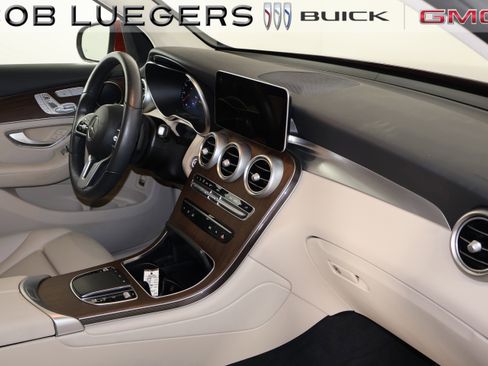 Used 2022 Mercedes-Benz GLC 300 4MATIC image 21