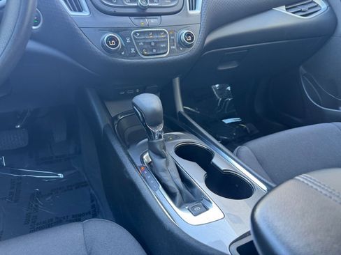 Used 2024 Chevrolet Malibu LT image 43