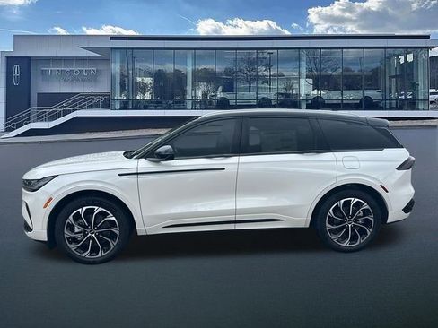 New 2026 Lincoln Nautilus Reserve AWD/4WD image 4