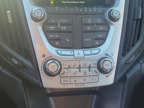 Used 2015 Chevrolet Equinox LTZ image 16