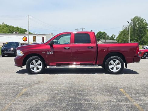 Used 2020 RAM 1500 Express w/ Express Value Package AWD/4WD image 4