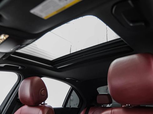 Used 2021 Mercedes-Benz C 300 Sedan image 30